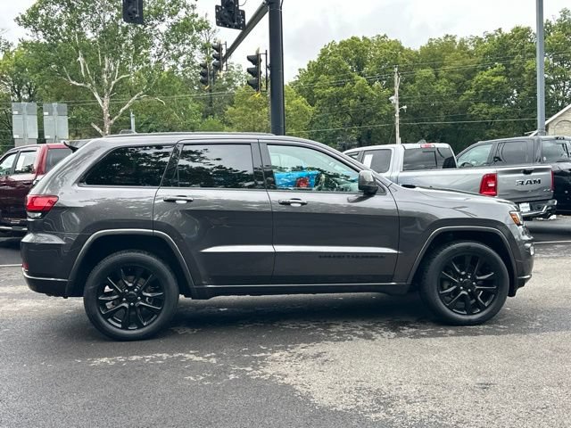 Used 2021 Jeep Grand Cherokee Laredo X AWD/4WD image 17