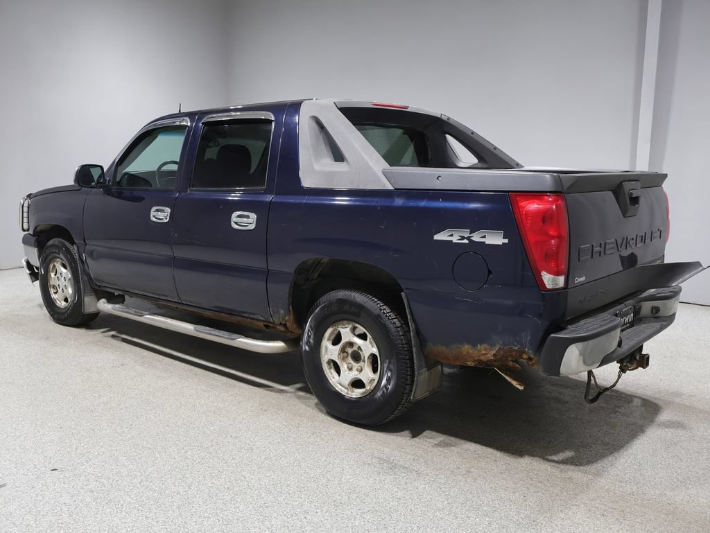 Used 2004 Chevrolet Avalanche 4x4 w/ Preferred Equipment Group image 18