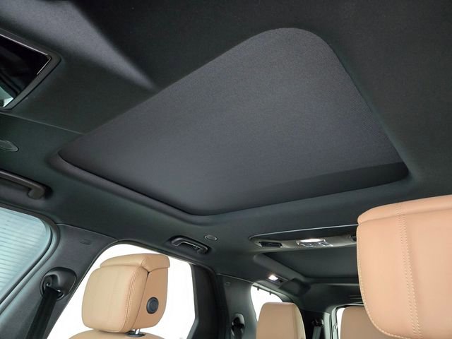 New 2025 Land Rover Discovery Dynamic SE image 11