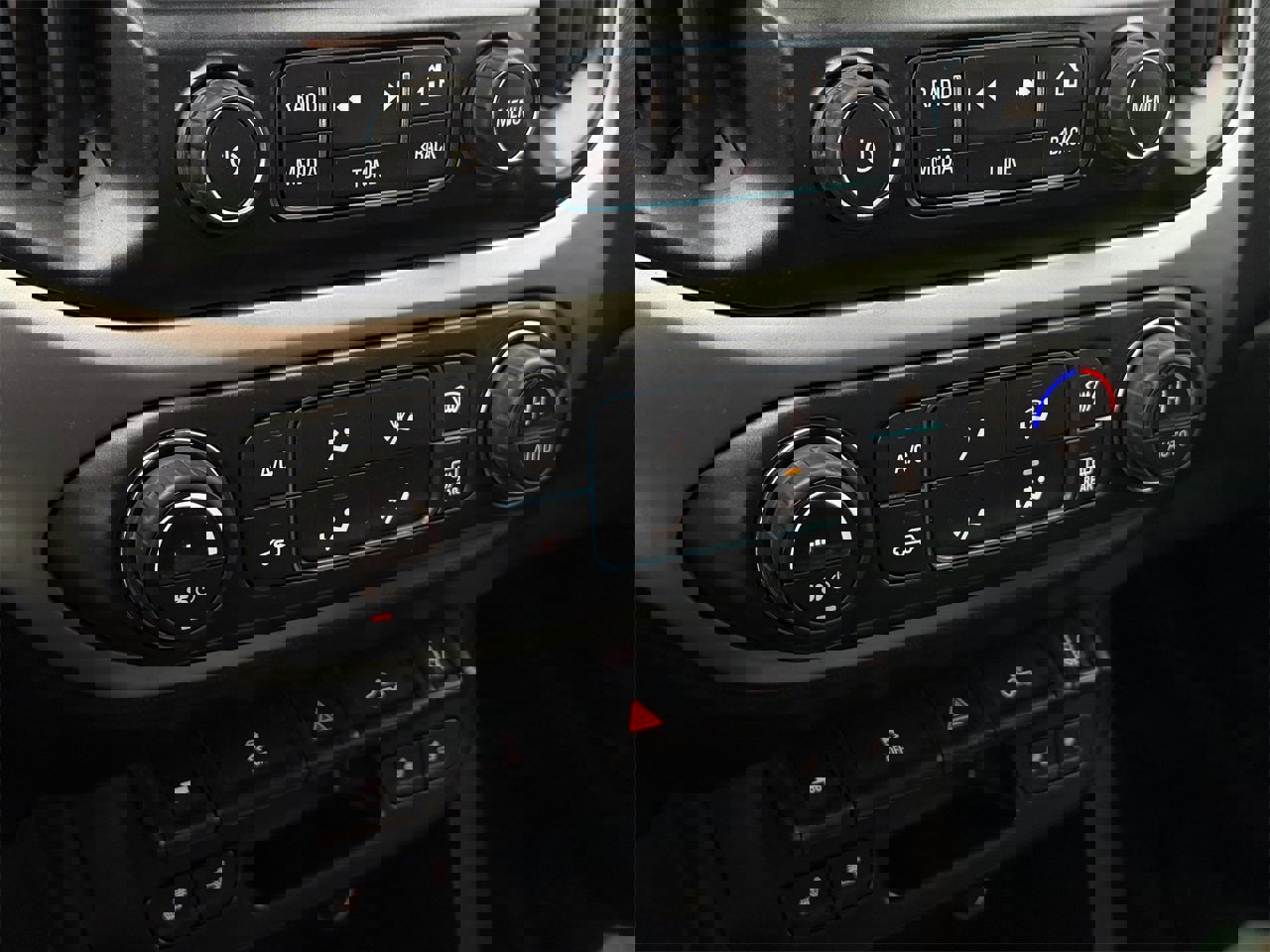 Used 2016 Chevrolet Colorado LT w/ Luxury Package, Chrome image 20