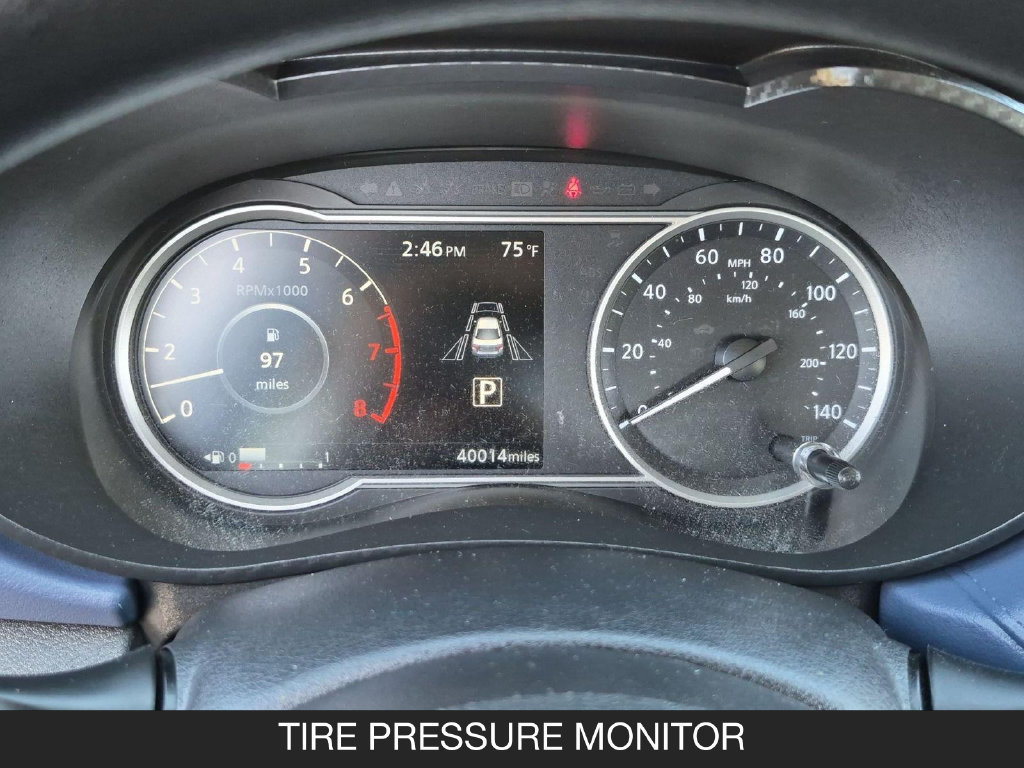 Used 2023 Nissan Versa SV w/ Electronics Package FWD image 19