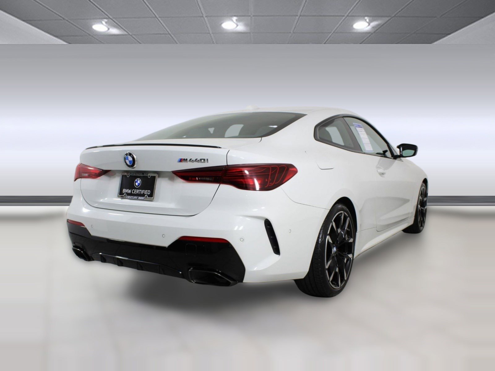 Used 2025 BMW M440i Coupe w/ Premium Package image 9