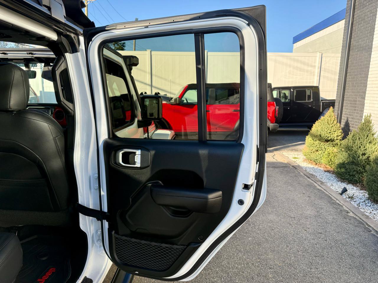Used 2021 Jeep Gladiator Sport AWD/4WD image 29