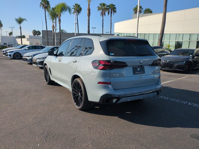 New 2026 BMW X5 xDrive40i w/ M Sport Package AWD/4WD image 9