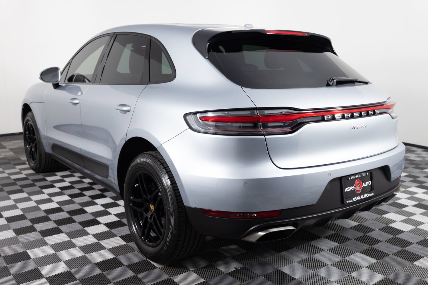 Used 2021 Porsche Macan AWD/4WD image 5