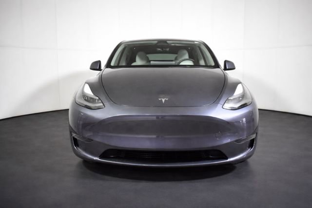 Used 2023 Tesla Model Y Long Range image 2