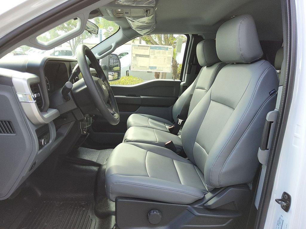 New 2026 Ford F450 XL w/ XL Chrome Package image 7