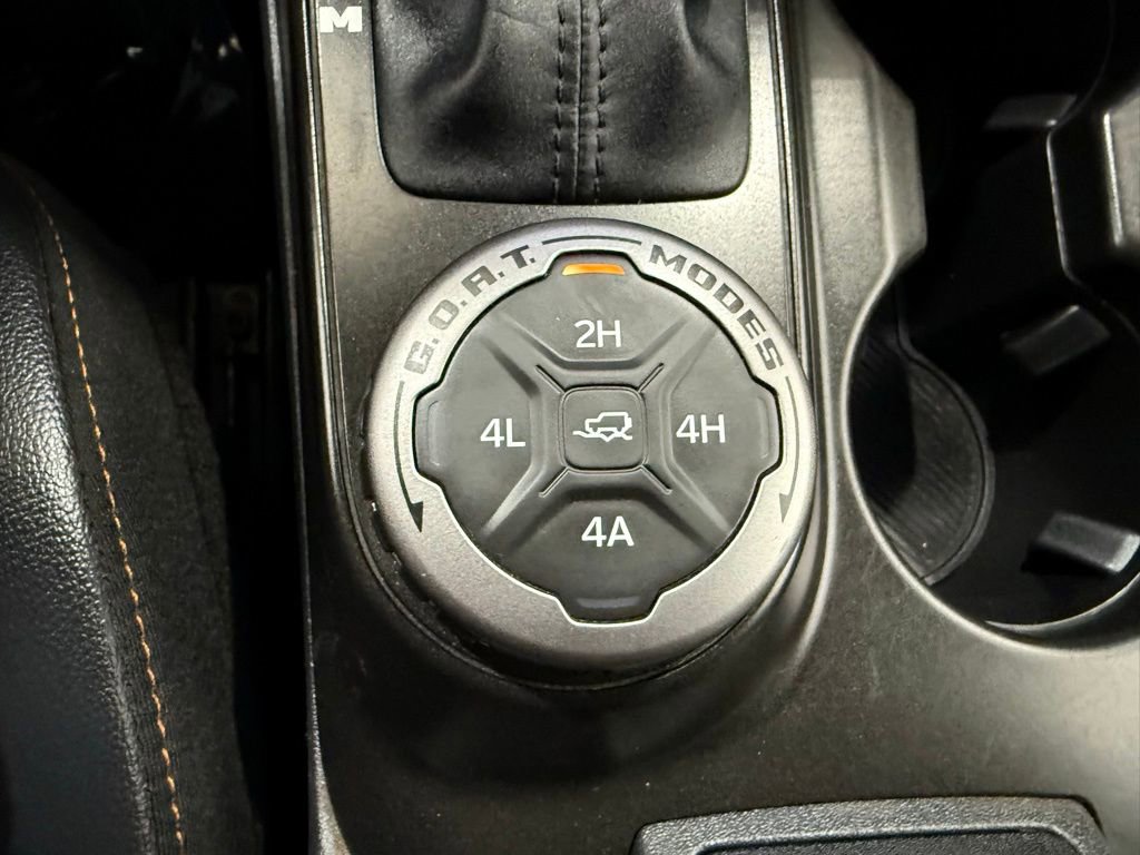 Used 2023 Ford Bronco Badlands image 38