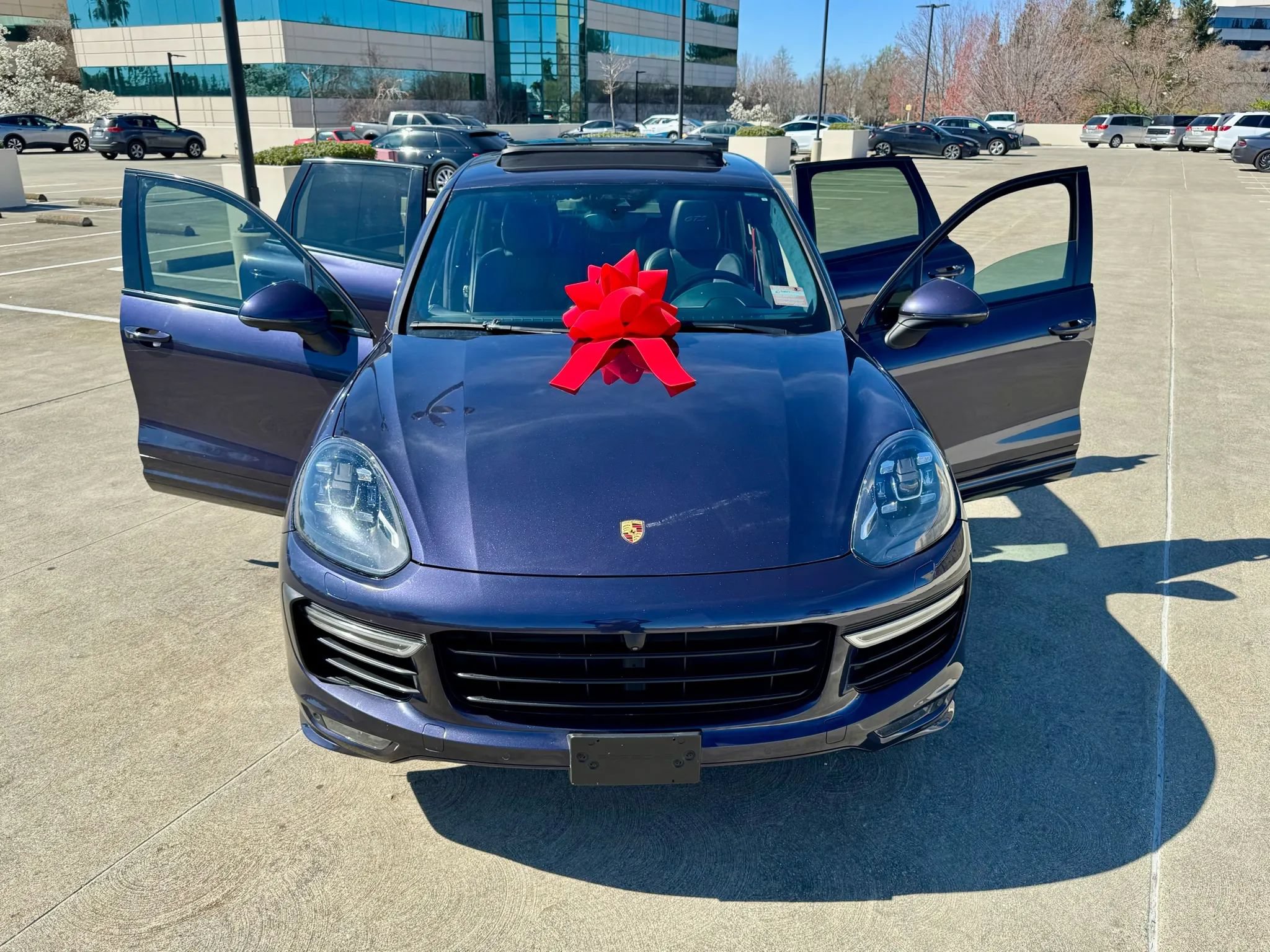 Used 2018 Porsche Cayenne GTS w/ Premium Package Plus AWD/4WD image 43