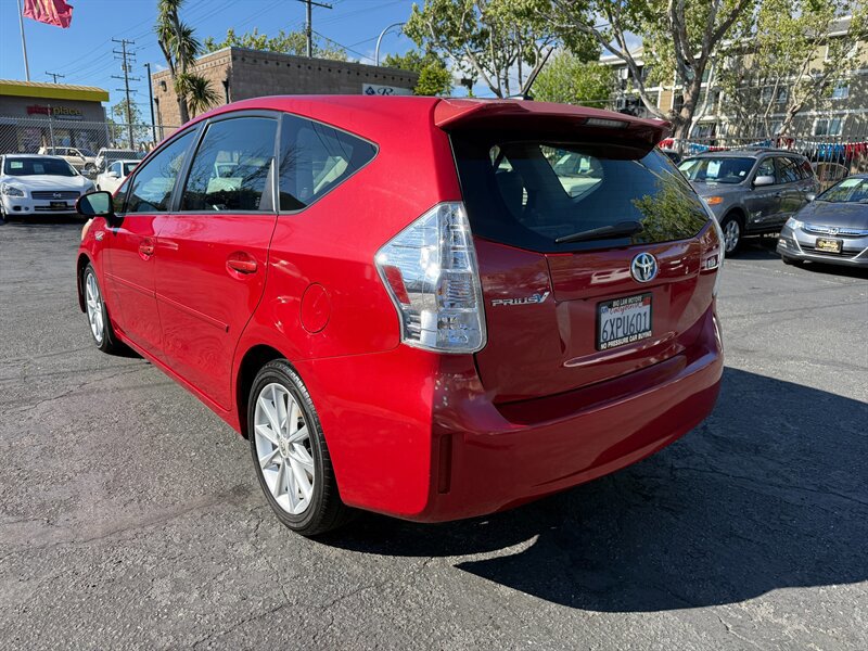 Used 2012 Toyota Prius V Five FWD image 7