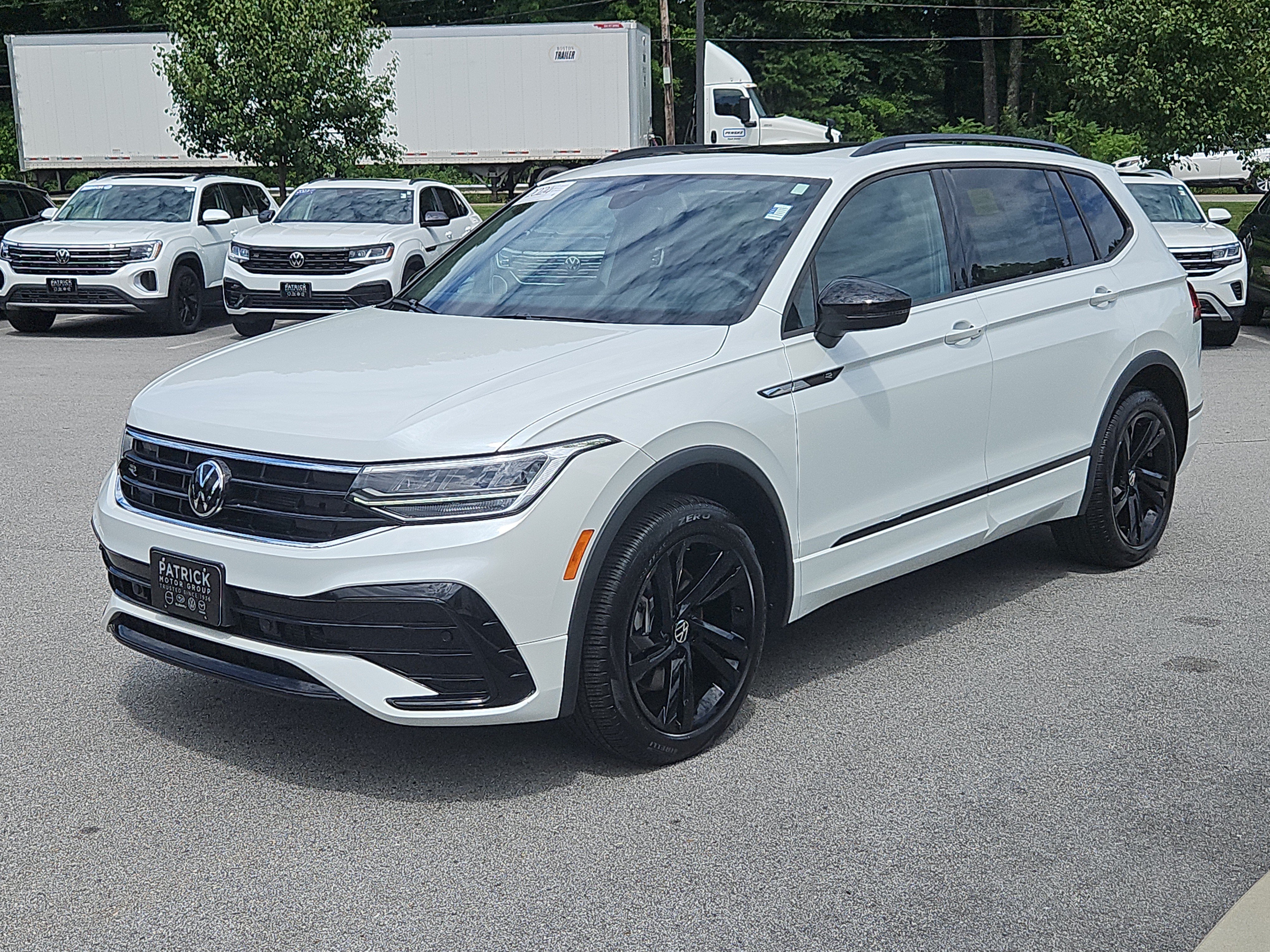 Certified 2024 Volkswagen Tiguan SE R-Line AWD/4WD image 25
