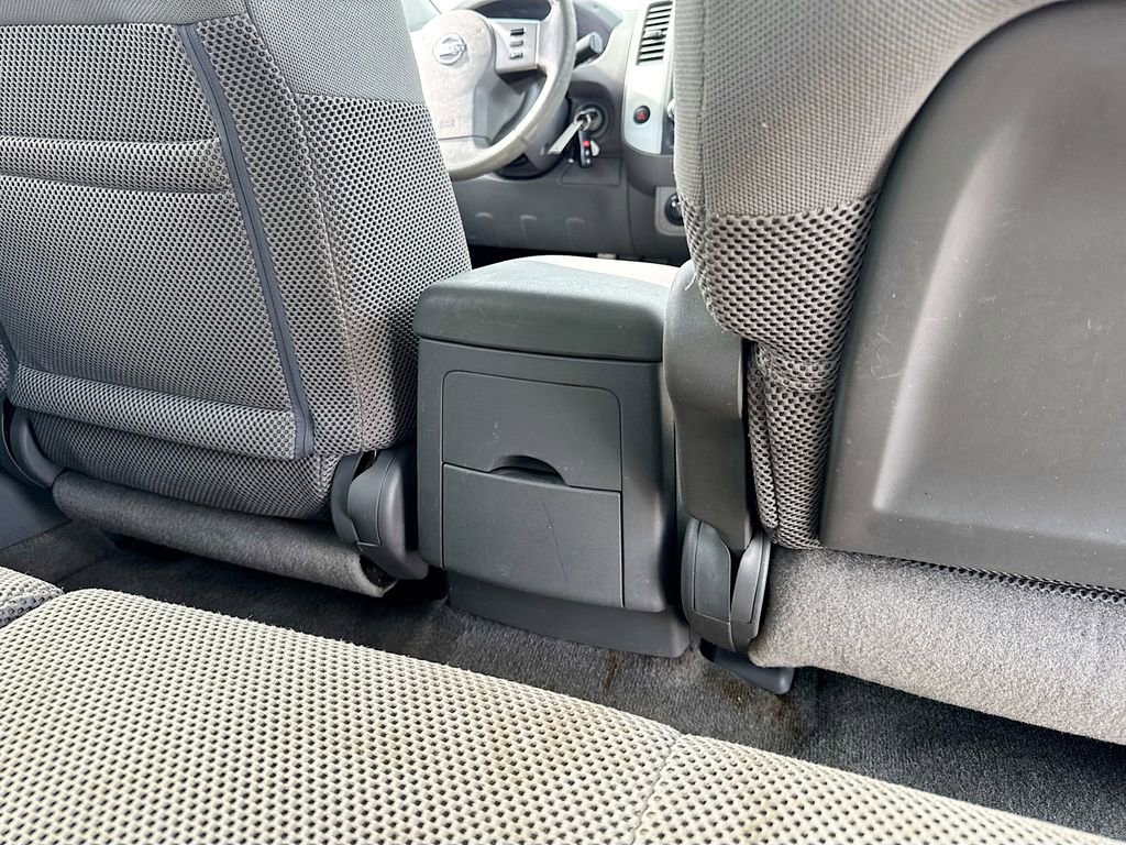 Used 2010 Nissan Frontier SE AWD/4WD image 27