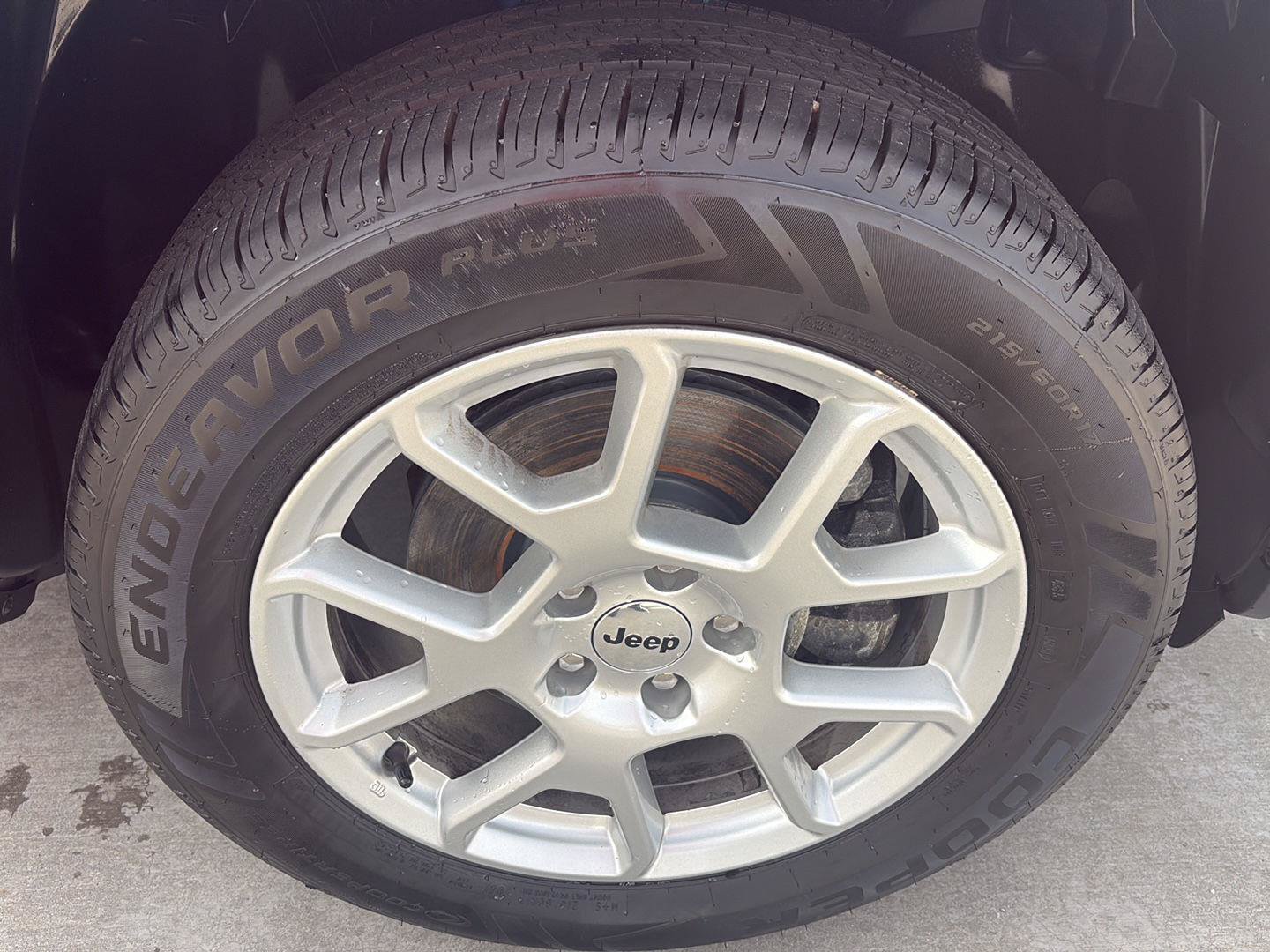 Used 2022 Jeep Renegade Latitude AWD/4WD image 11