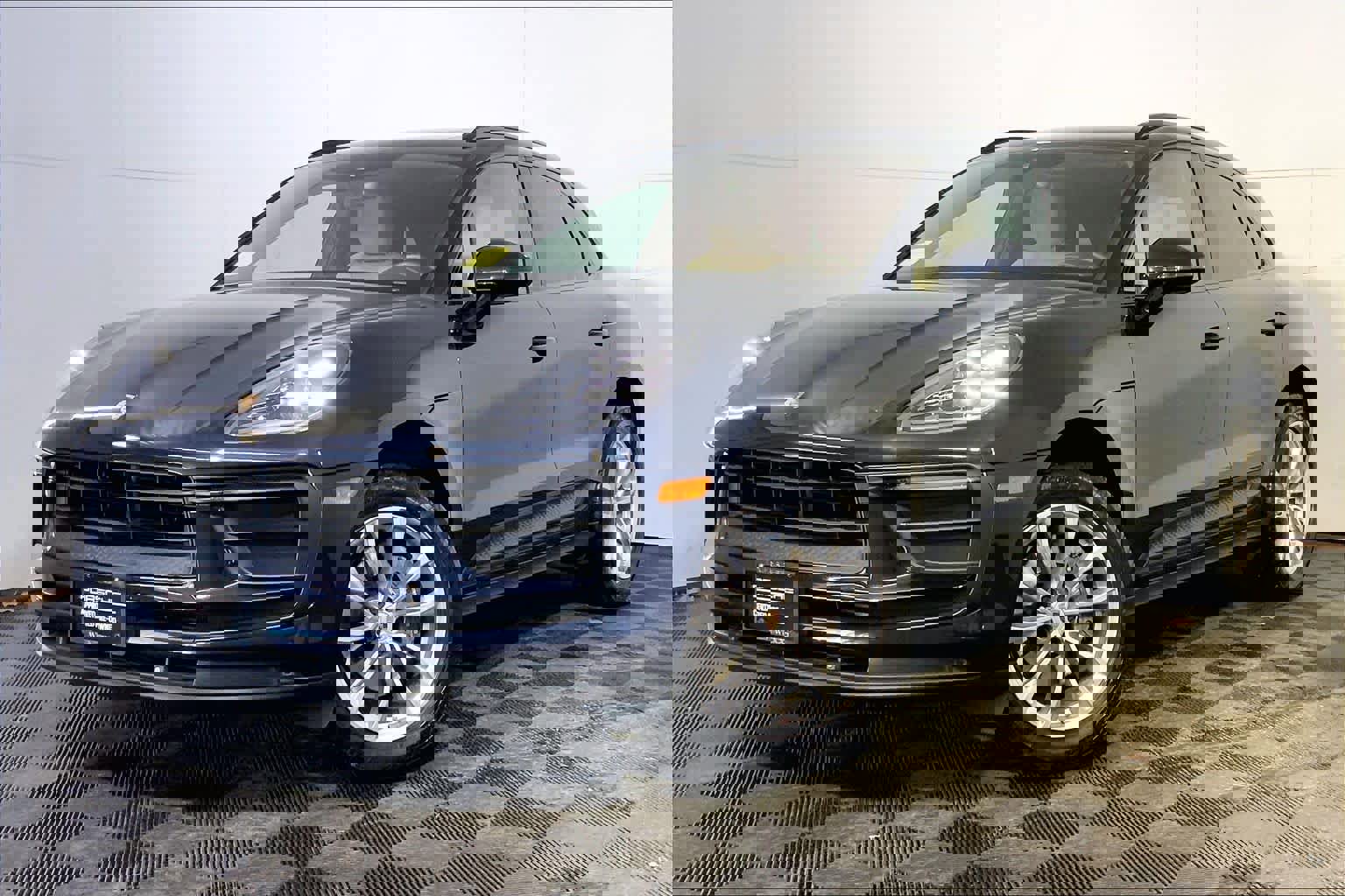 Used 2022 Porsche Macan image 1