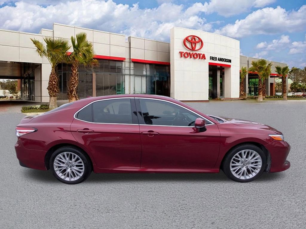 Used 2019 Toyota Camry XLE image 4