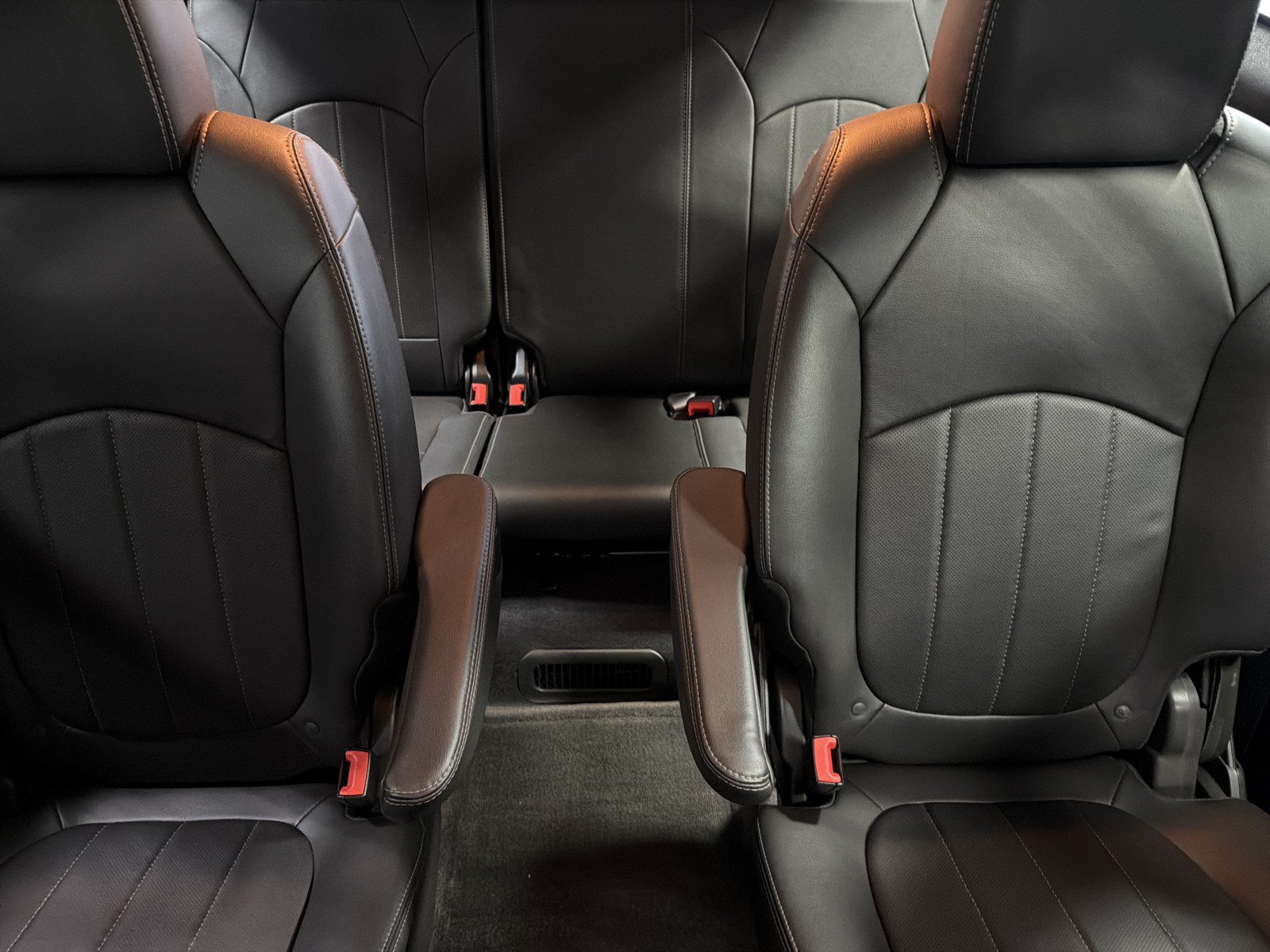 Used 2017 Buick Enclave Leather w/ Enclave Tuscan Edition AWD/4WD image 13