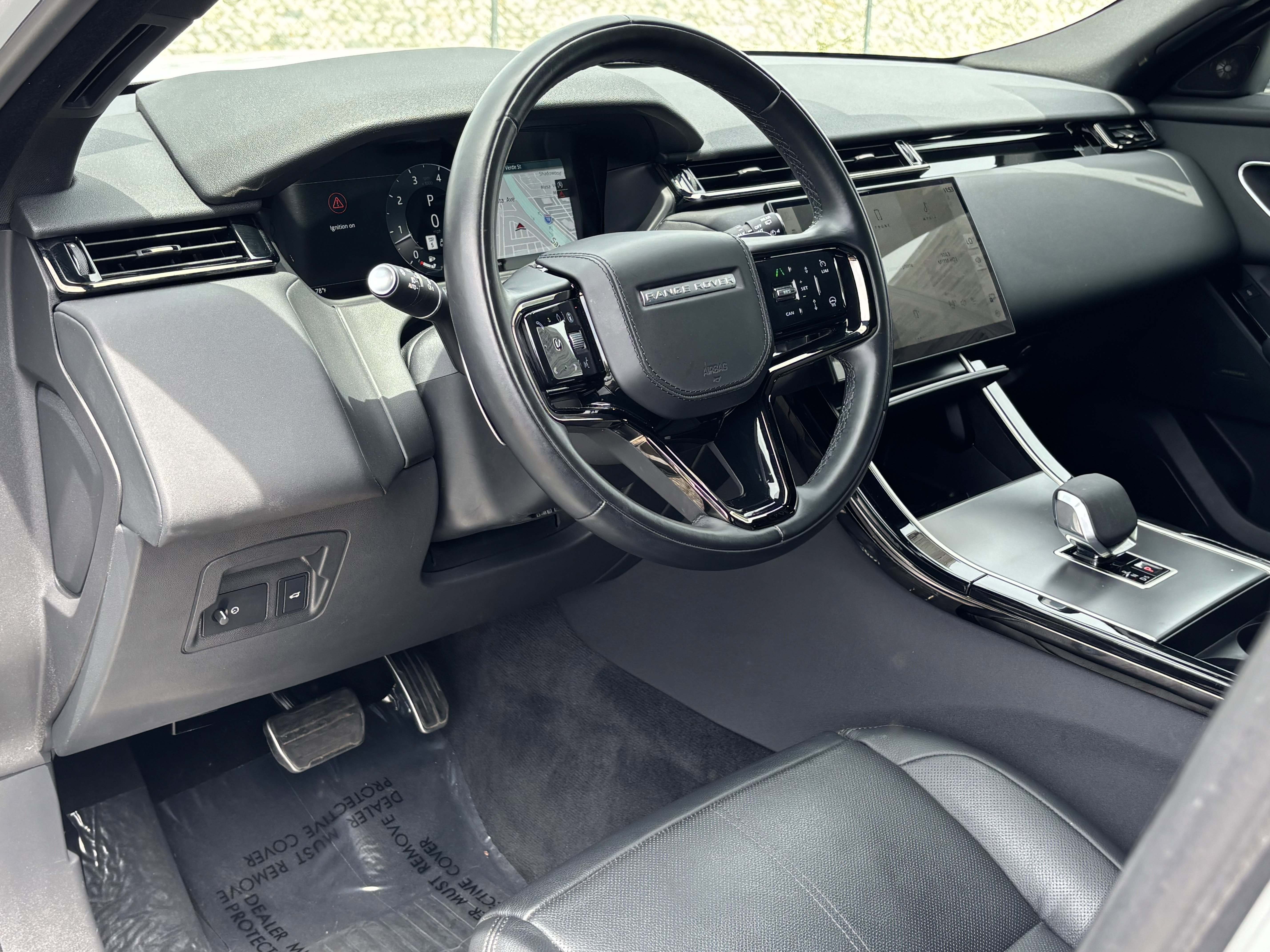 Used 2025 Land Rover Range Rover Velar Dynamic SE image 16