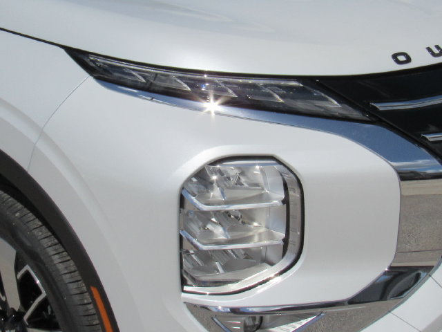 New 2026 Mitsubishi Outlander SE FWD image 10