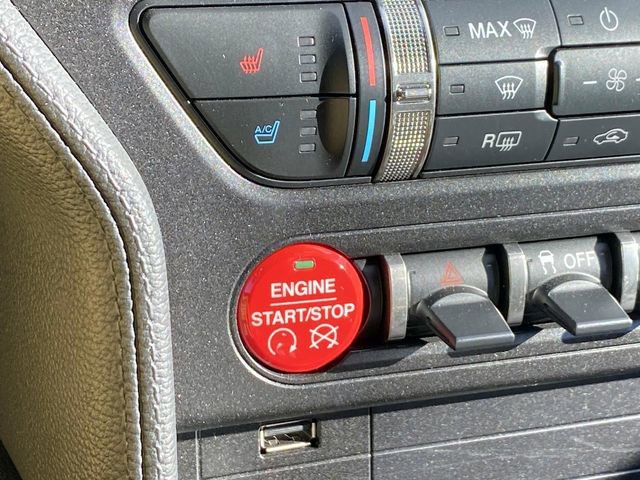 Used 2016 Ford Mustang Shelby GT350 w/ Technology Package image 33