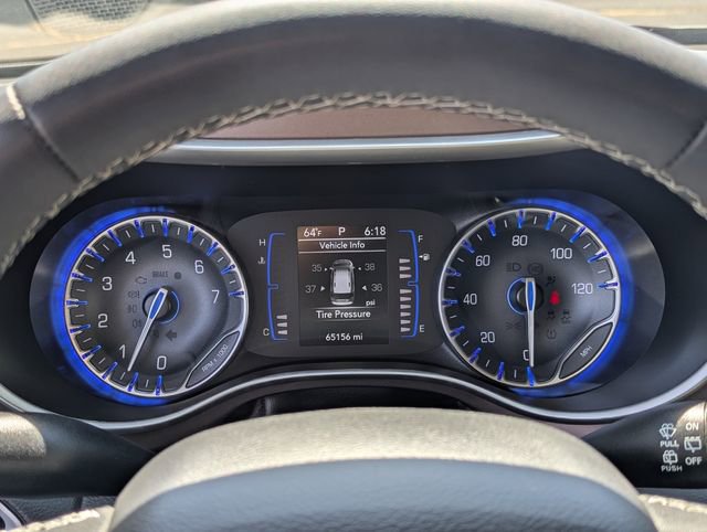 Used 2023 Chrysler Voyager LX FWD image 14