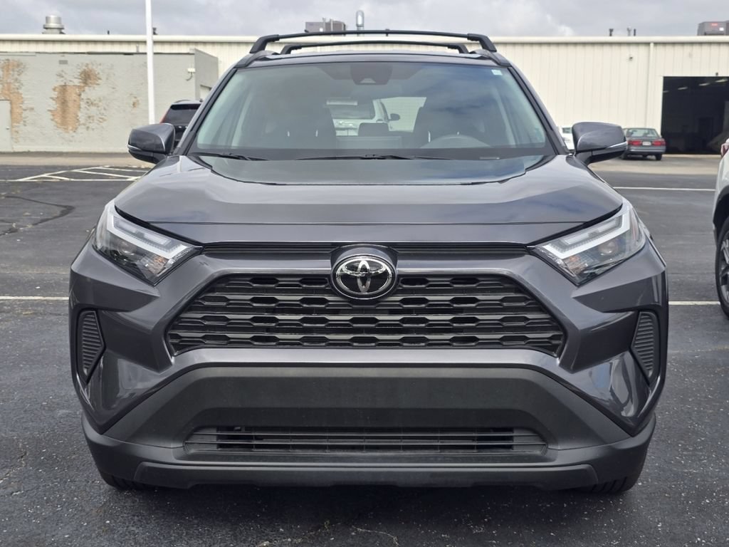 Used 2024 Toyota RAV4 XLE AWD/4WD image 2