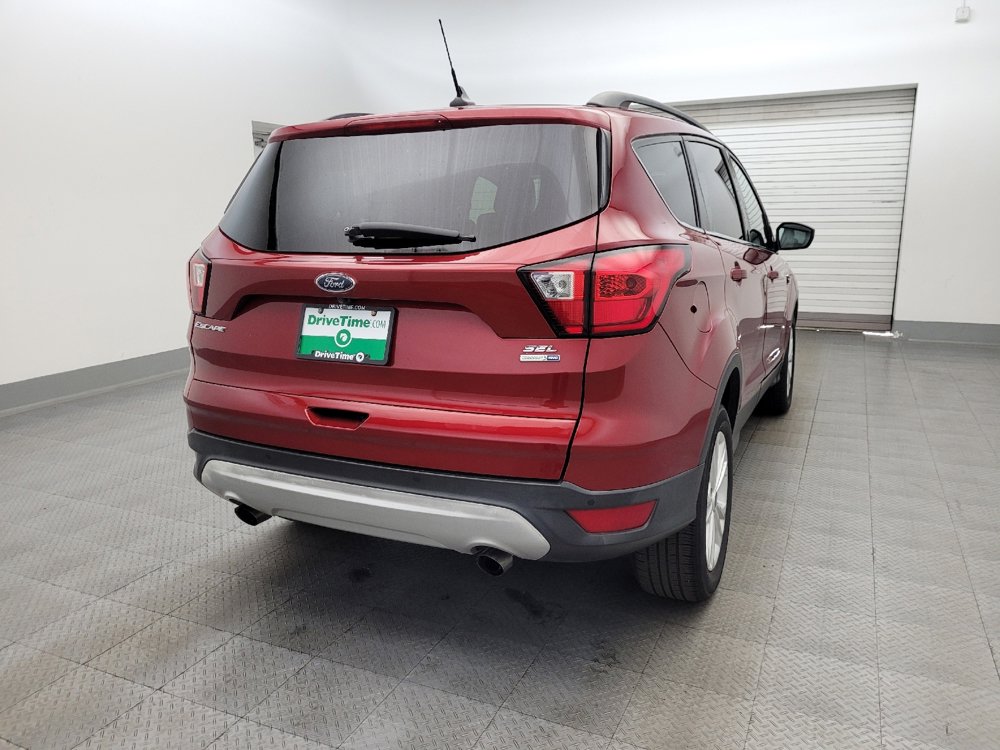Used 2019 Ford Escape SEL image 9