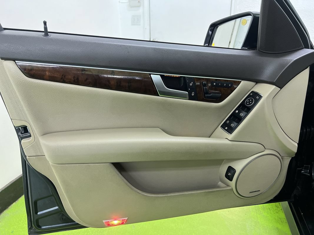 Used 2013 Mercedes-Benz C 350 Sport w/ Multimedia Pkg image 15