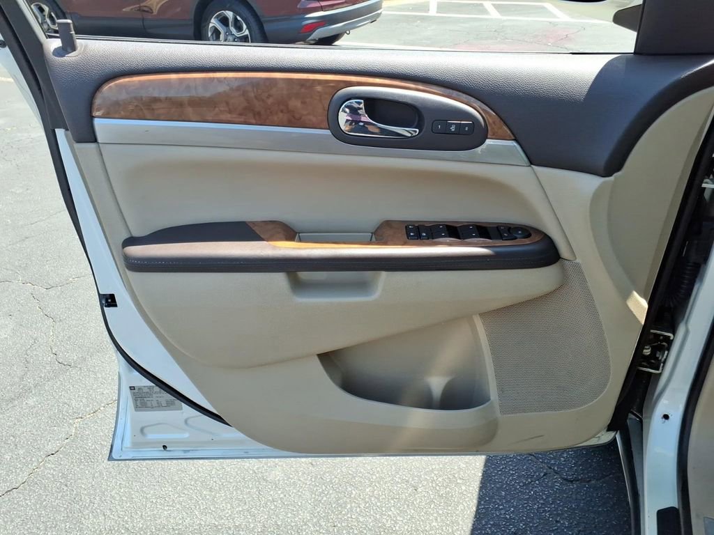 Used 2011 Buick Enclave CXL FWD image 10