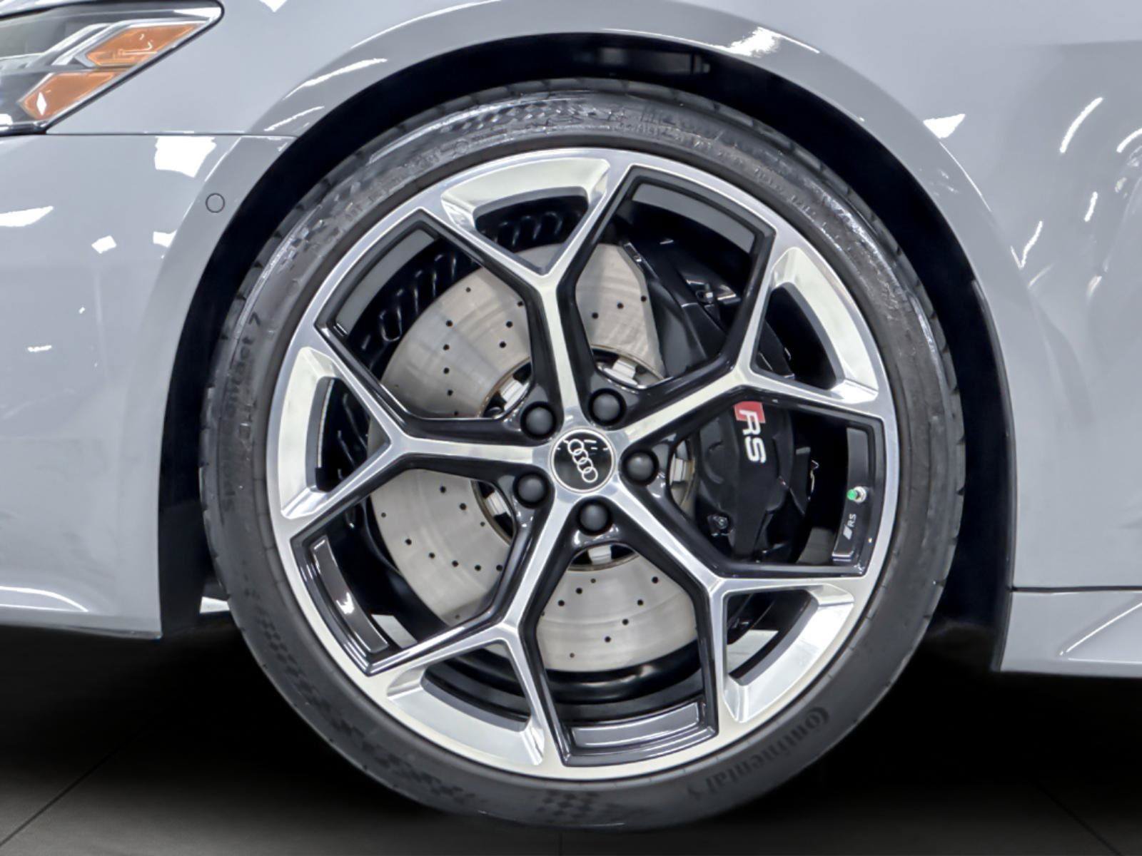 Certified 2024 Audi RS 6 performance AWD/4WD image 26