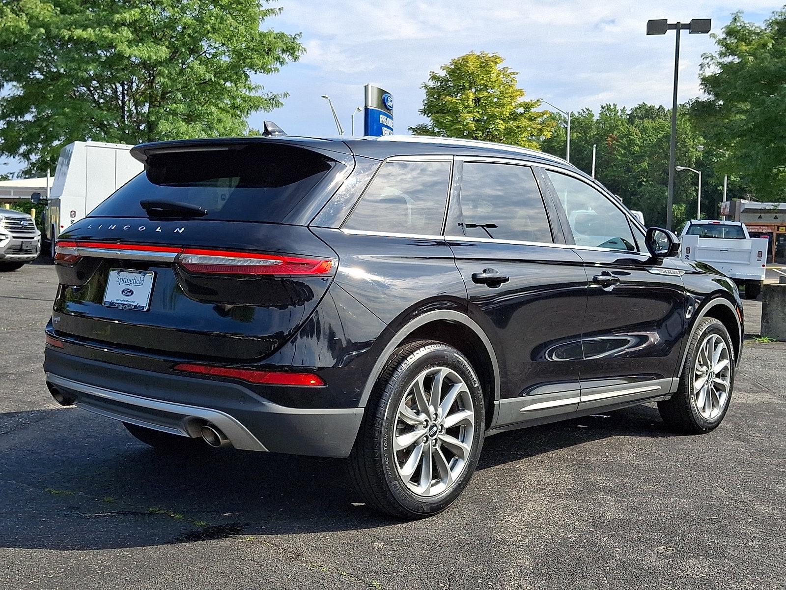 Used 2022 Lincoln Corsair AWD w/ Premium Package image 6