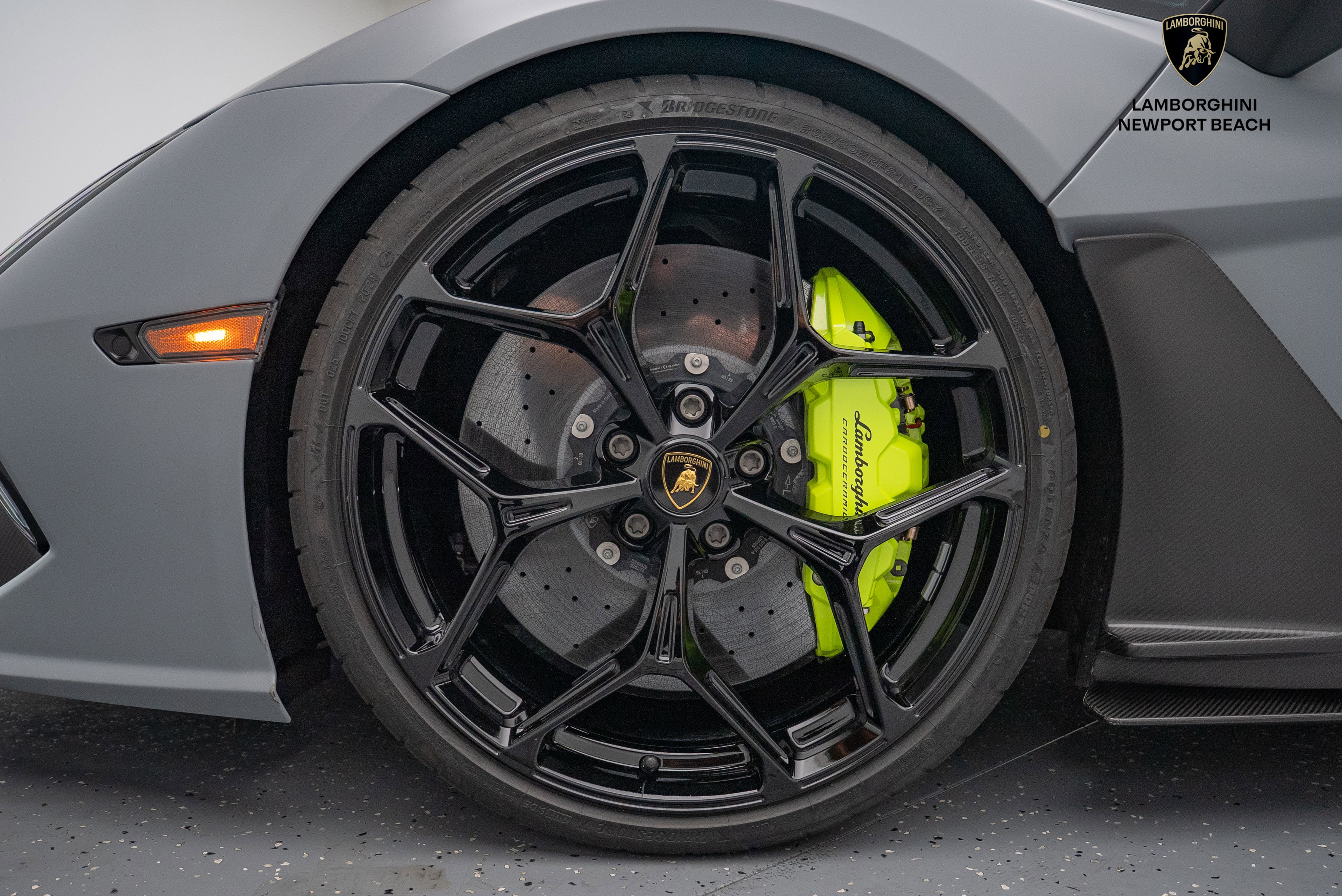 Used 2024 Lamborghini Revuelto image 43