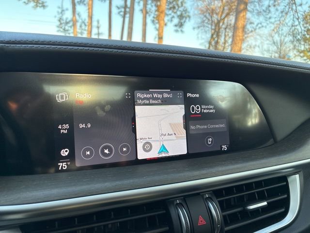 Used 2022 Alfa Romeo Stelvio Ti image 32