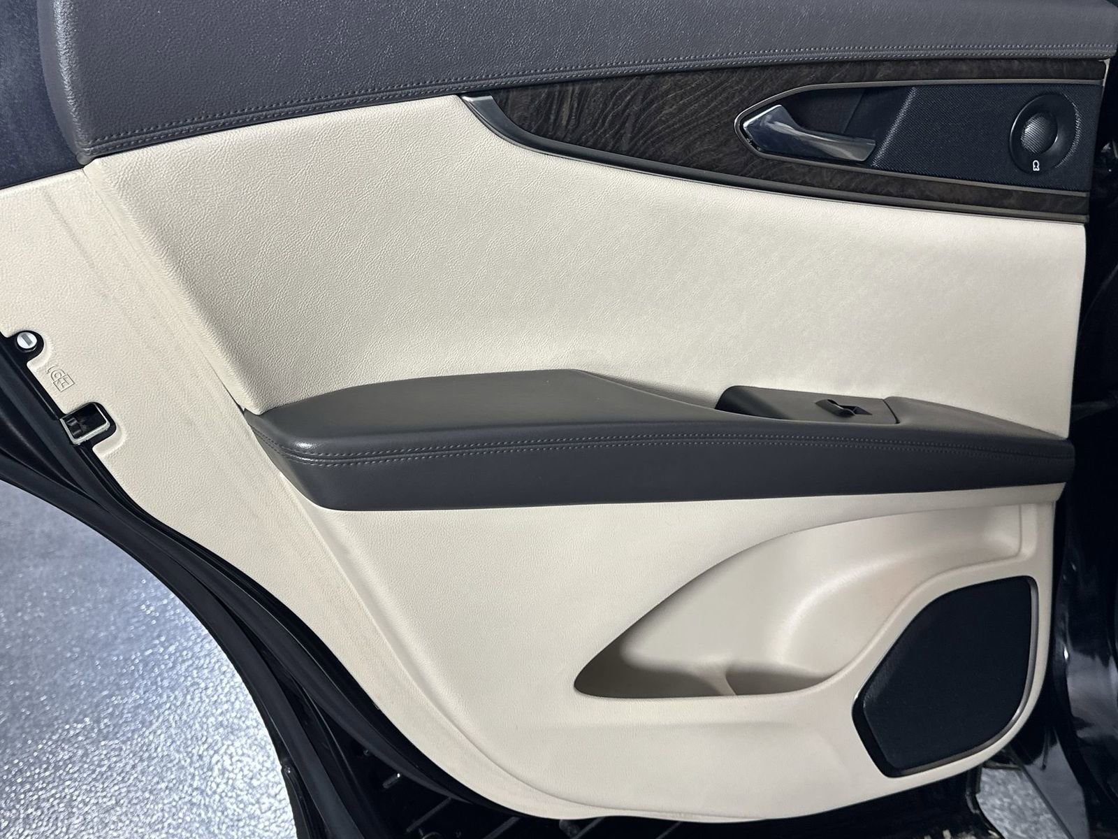 Used 2019 Lincoln Nautilus Reserve image 30