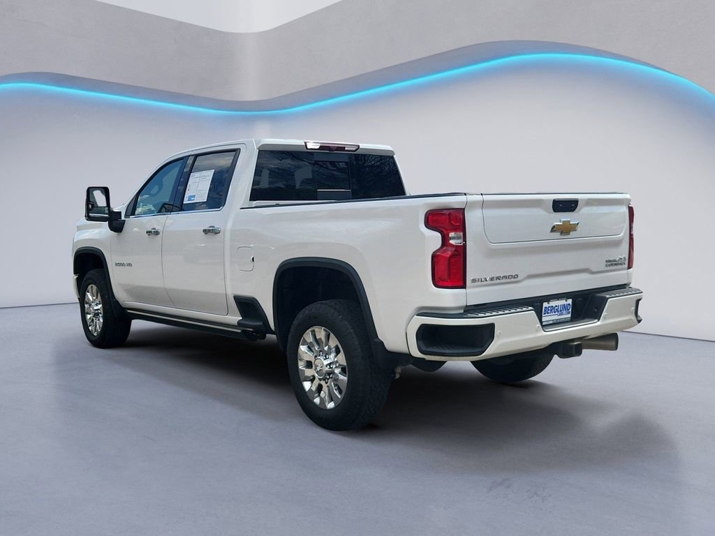Used 2022 Chevrolet Silverado 2500 High Country w/ Safety Package II image 5