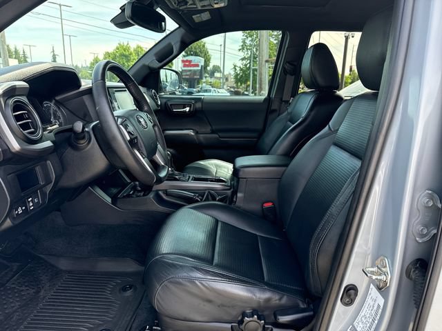 Used 2019 Toyota Tacoma TRD Off-Road AWD/4WD image 14