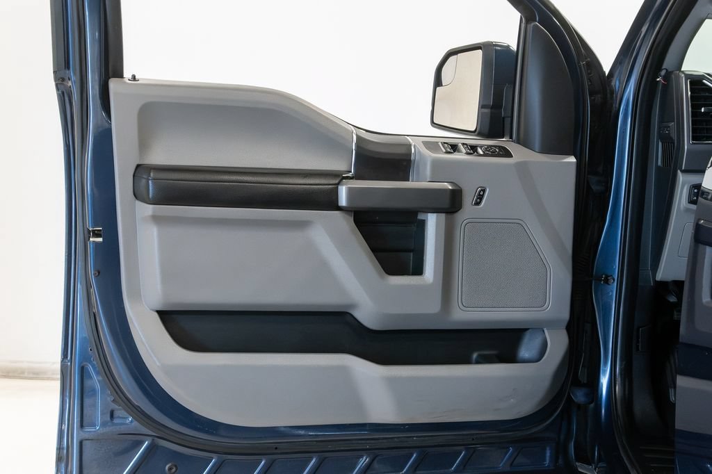 Used 2015 Ford F150 XLT AWD/4WD image 8