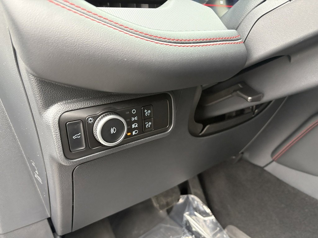 Used 2025 Ford Explorer ST-Line image 36