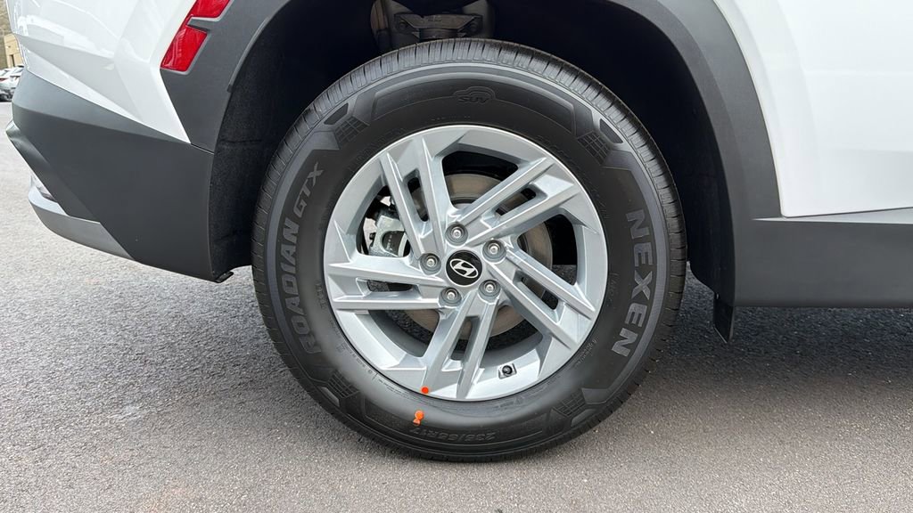 New 2026 Hyundai Tucson SE image 18
