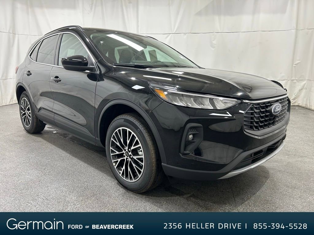 New 2025 Ford Escape SE