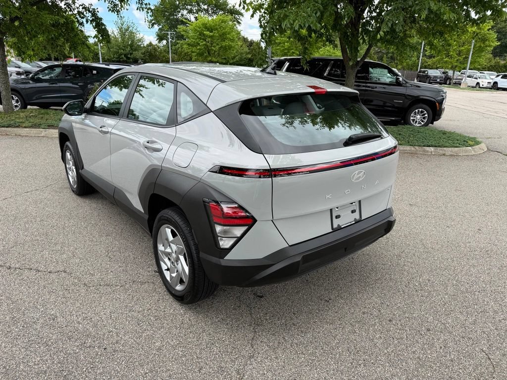 Used 2024 Hyundai Kona SE AWD/4WD image 3