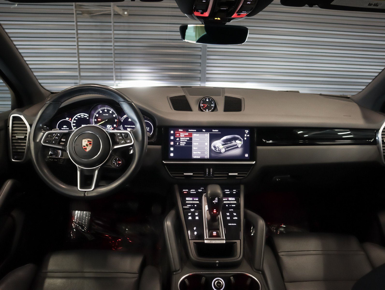 Certified 2023 Porsche Cayenne Platinum Edition AWD/4WD image 11