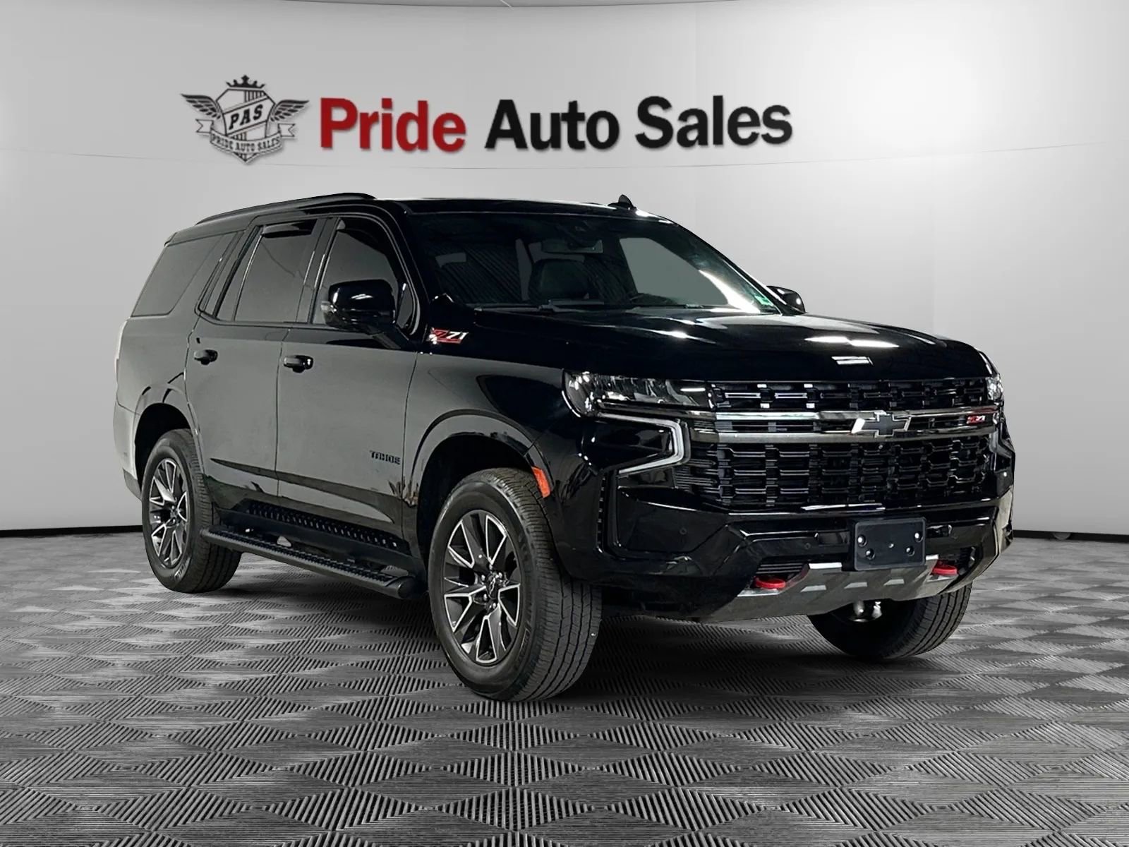 Used 2021 Chevrolet Tahoe Z71 w/ Z71 Off-Road Package AWD/4WD image 3