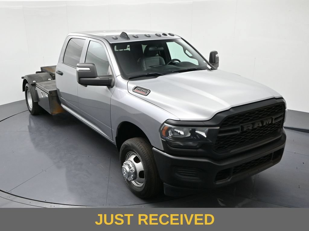 Used 2024 RAM 3500 Tradesman w/ Cold Weather Group RWD image 16