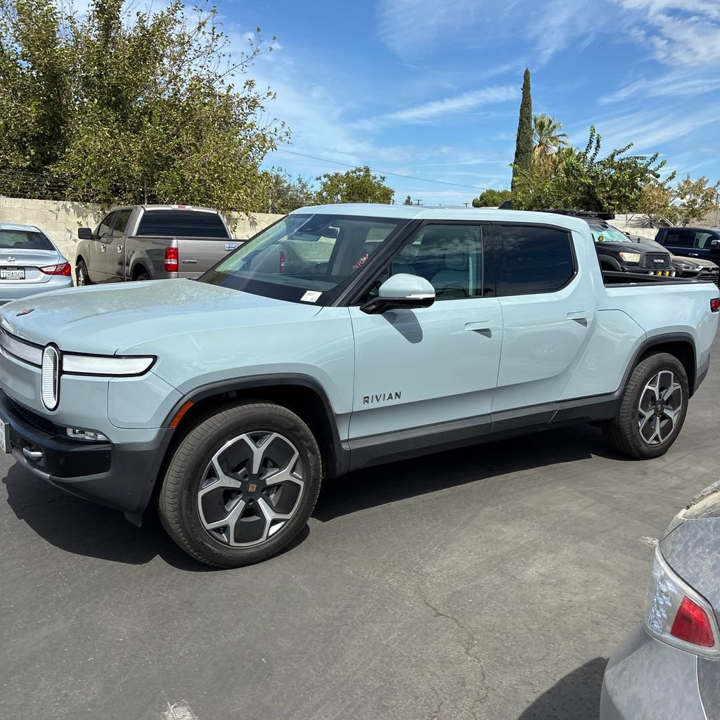 Used 2024 Rivian R1T Adventure Dual AWD/4WD image 3