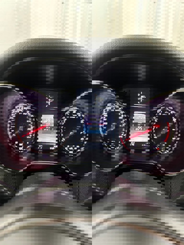 Used 2015 Mercedes-Benz C 300 4MATIC Sedan image 19