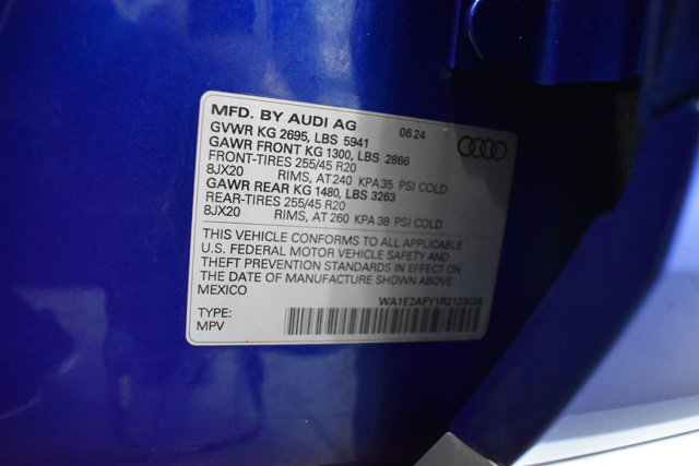 Used 2024 Audi Q5 e Premium Plus w/ Premium Plus Package AWD/4WD image 28