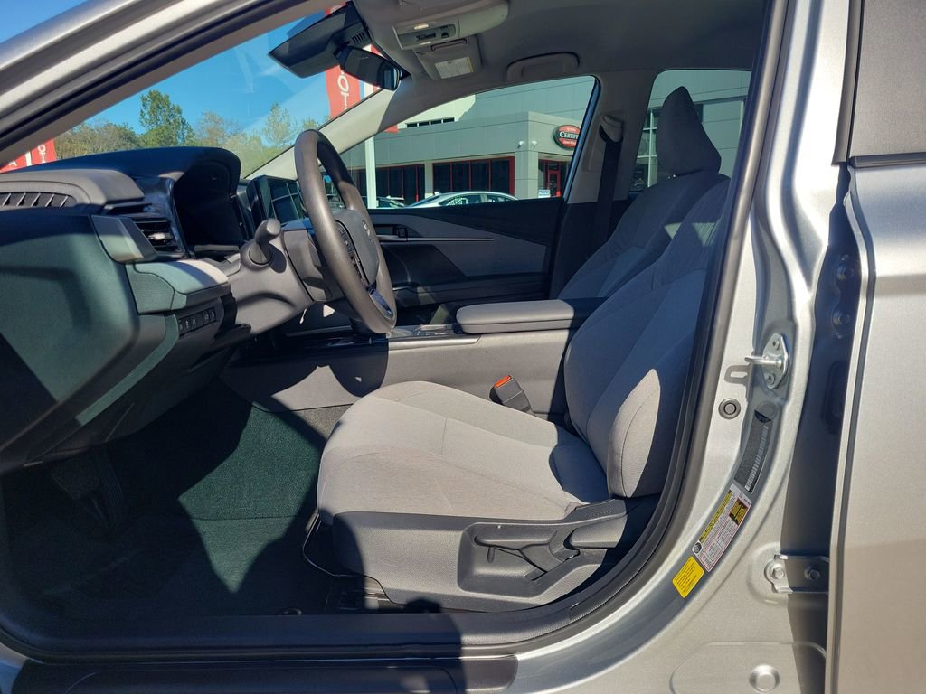 Certified 2025 Toyota Camry LE image 15