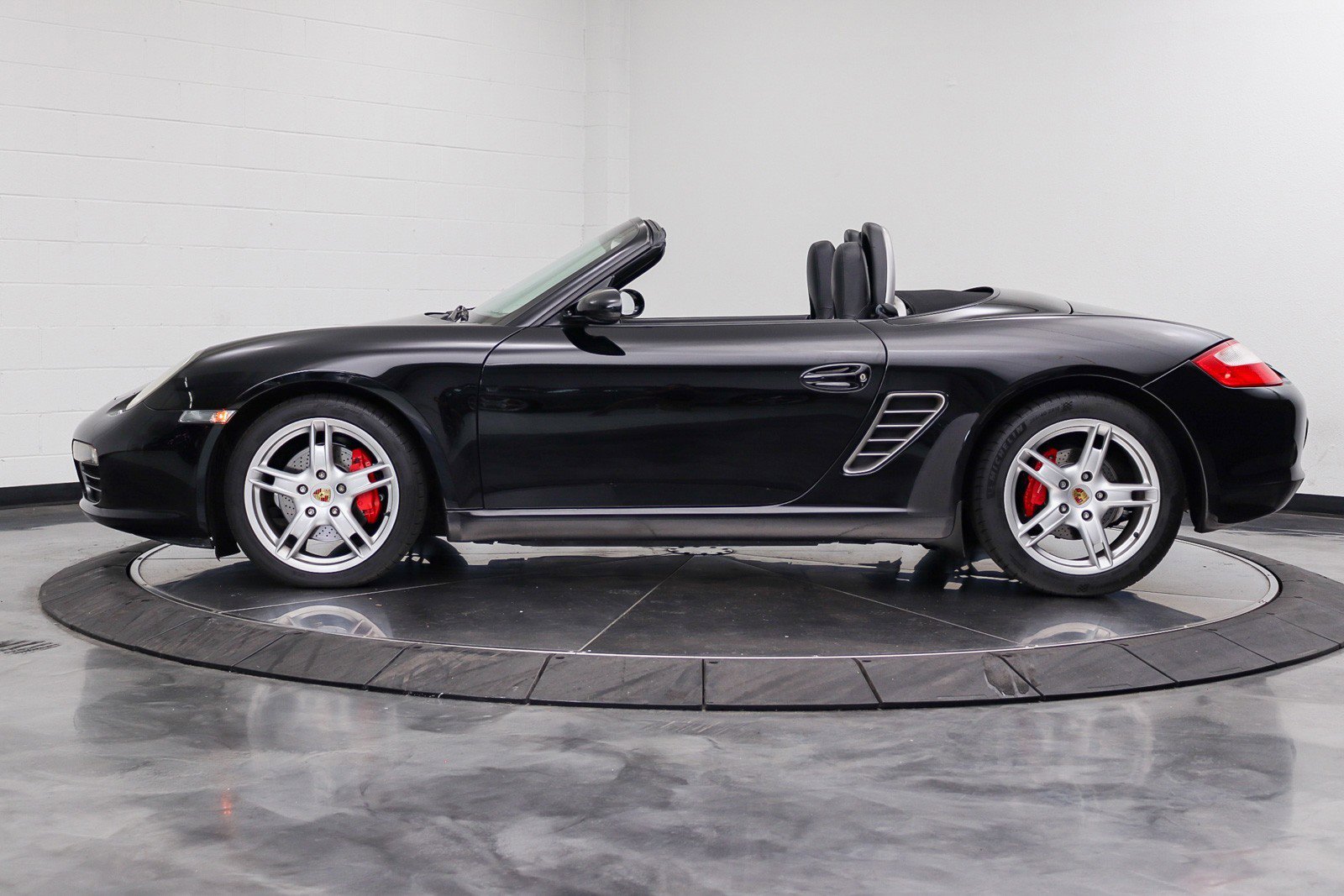Used 2006 Porsche Boxster S RWD image 16
