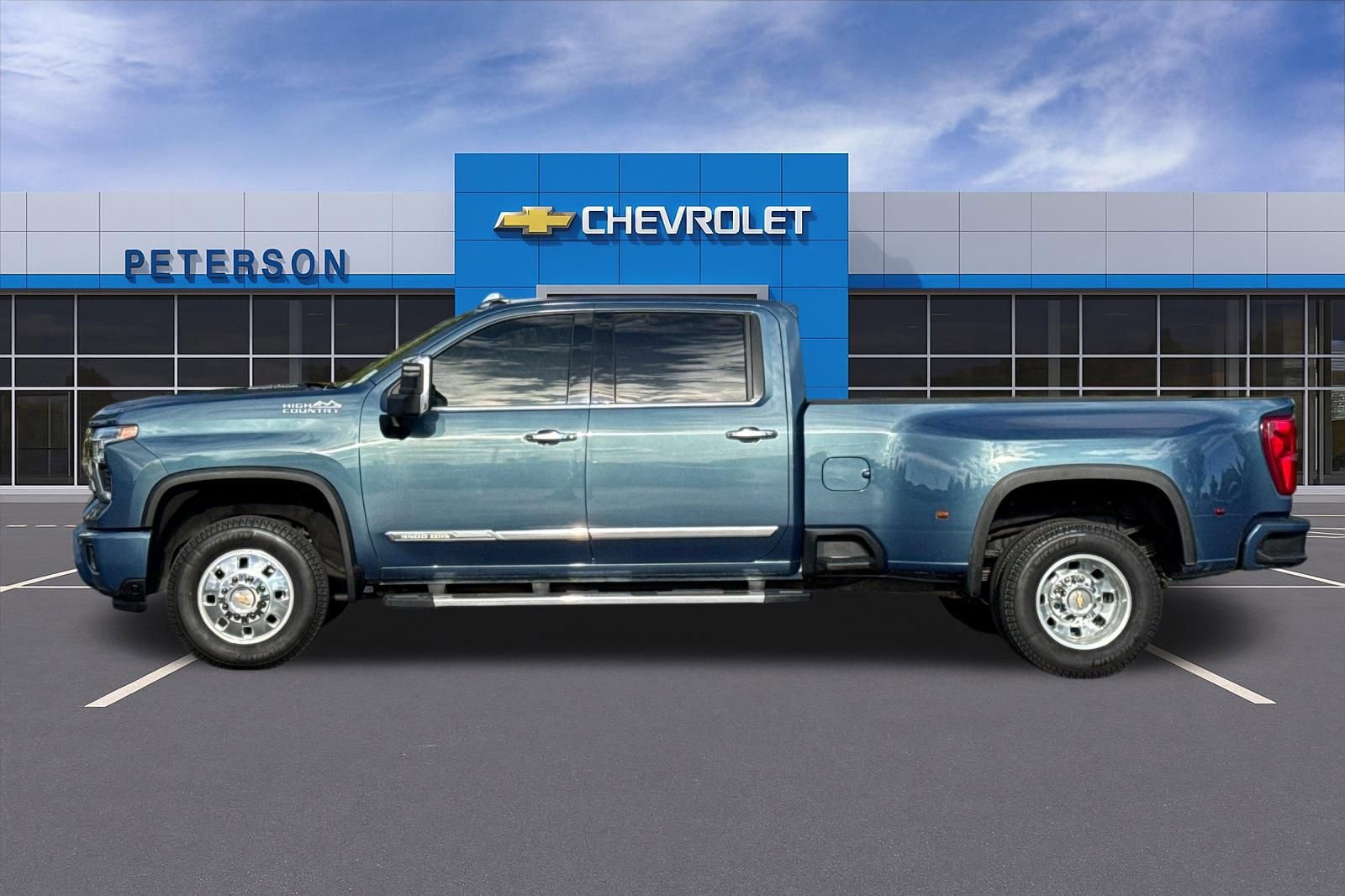 Certified 2024 Chevrolet Silverado 3500 High Country AWD/4WD image 7