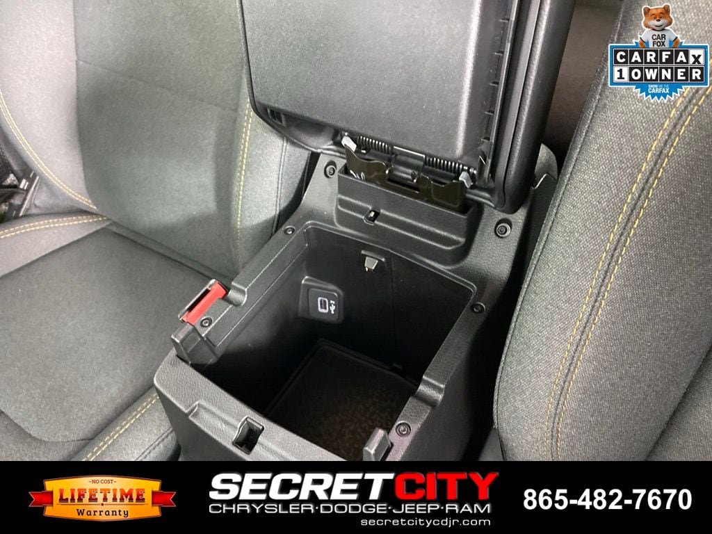 Used 2024 Jeep Wrangler Unlimited AWD/4WD image 26